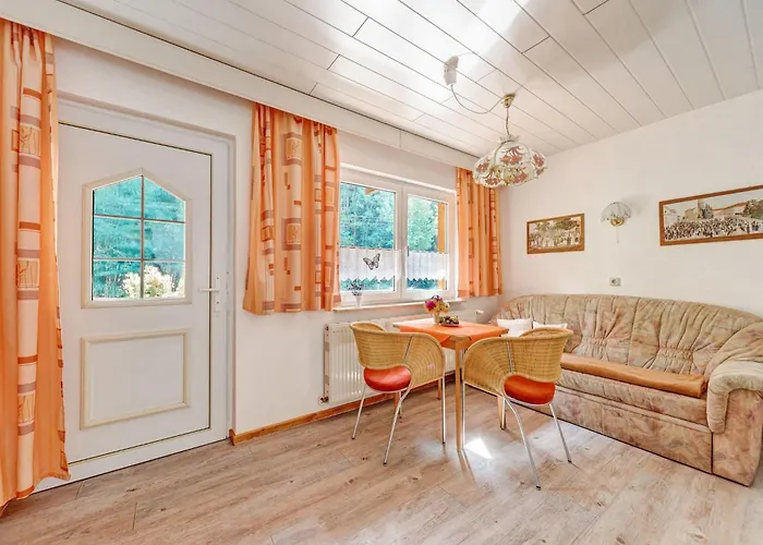 Cozy Near Trails * Gießübel